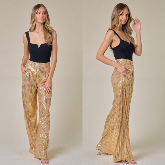 🎄24 HOUR SALE🎄 Goldmember Wide Leg Gold Sequin Pants - Picture 4 of 6